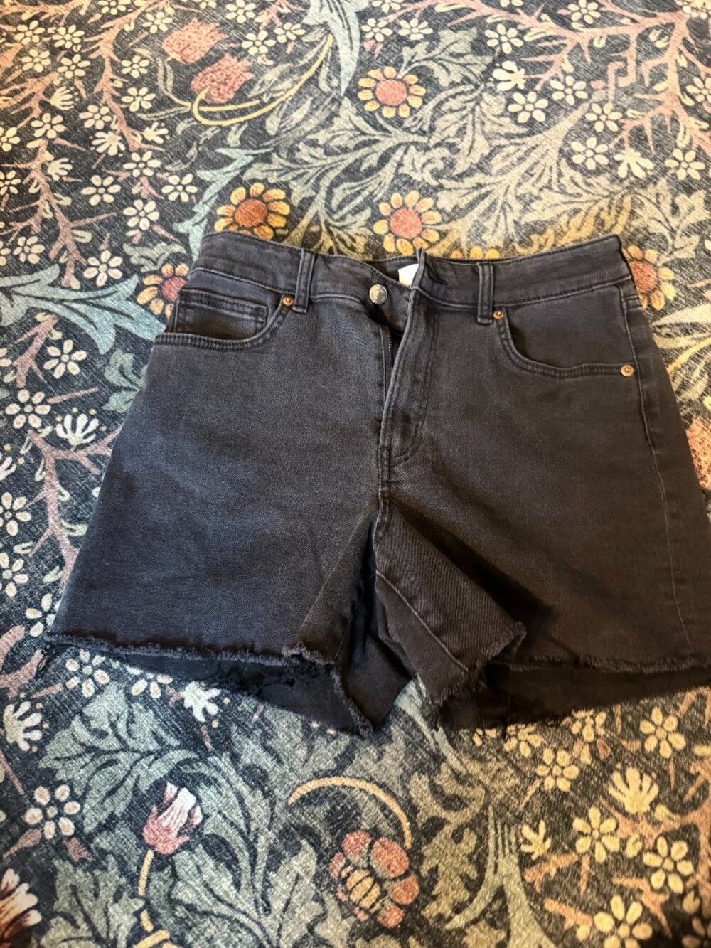 H&M Black Shorts Size 10